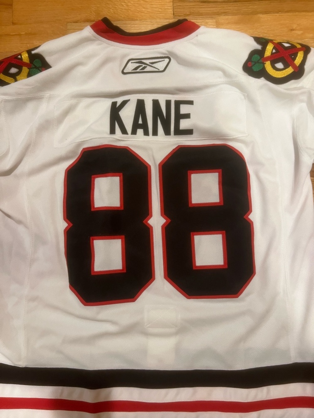 Chicago Blackhawks Patrick Kane #88 White Home Jersey (Reebok) - Picture 6 of 7